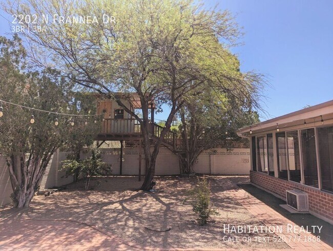 Building Photo - 2202 N Frannea Dr