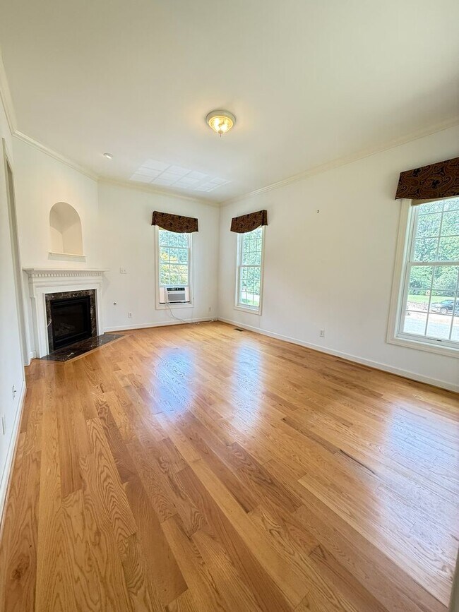 Building Photo - 142 Riverview Plantation Dr