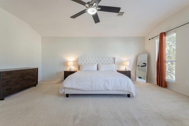 Building Photo - 9026 Hilltop Crossing Dr