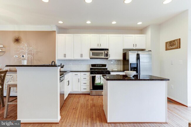 Building Photo - 575 Edmonton Terrace NE
