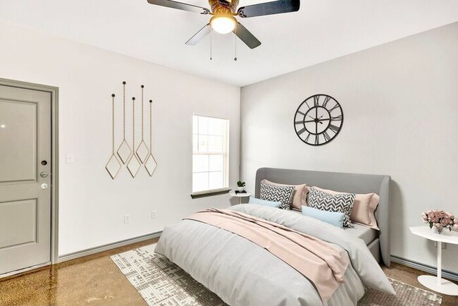 Building Photo - First Month Free! Pet Promo! Luxury 3 Bedr...