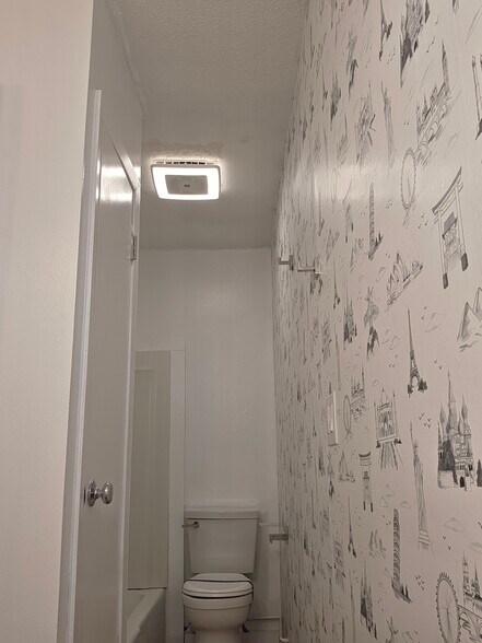 Building Photo - 11260 College Ave