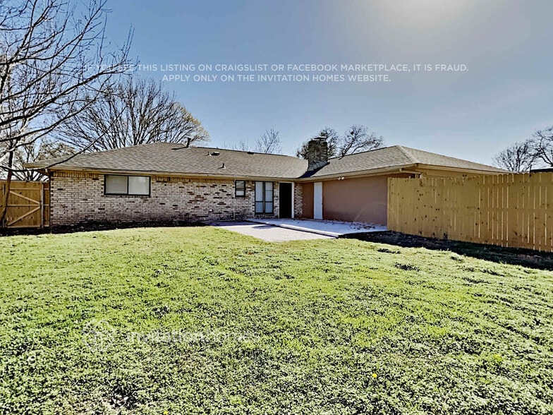 Building Photo - 919 Cypress Dr