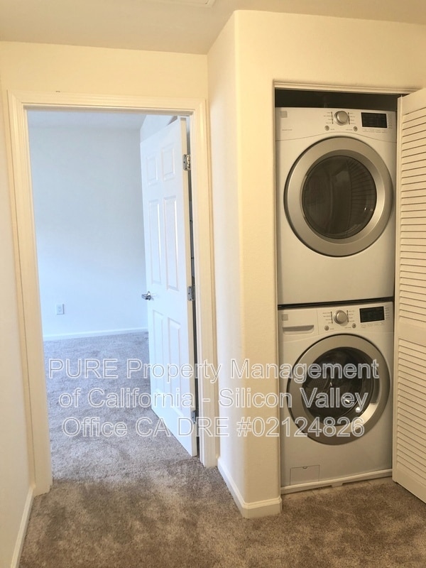 Building Photo - 1310 Saddle Rack St