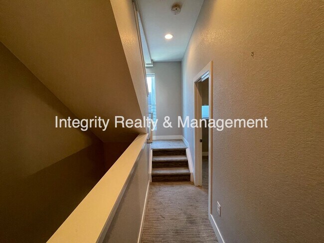 Building Photo - 2815 W 25th Ave