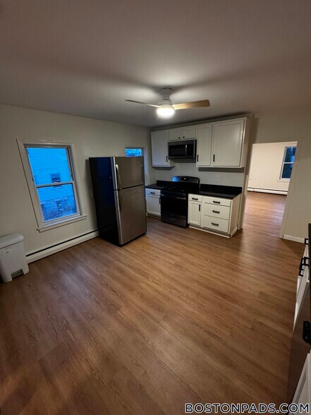 Building Photo - 656 Dorchester Ave