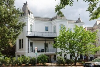 Building Photo - D-165 SE