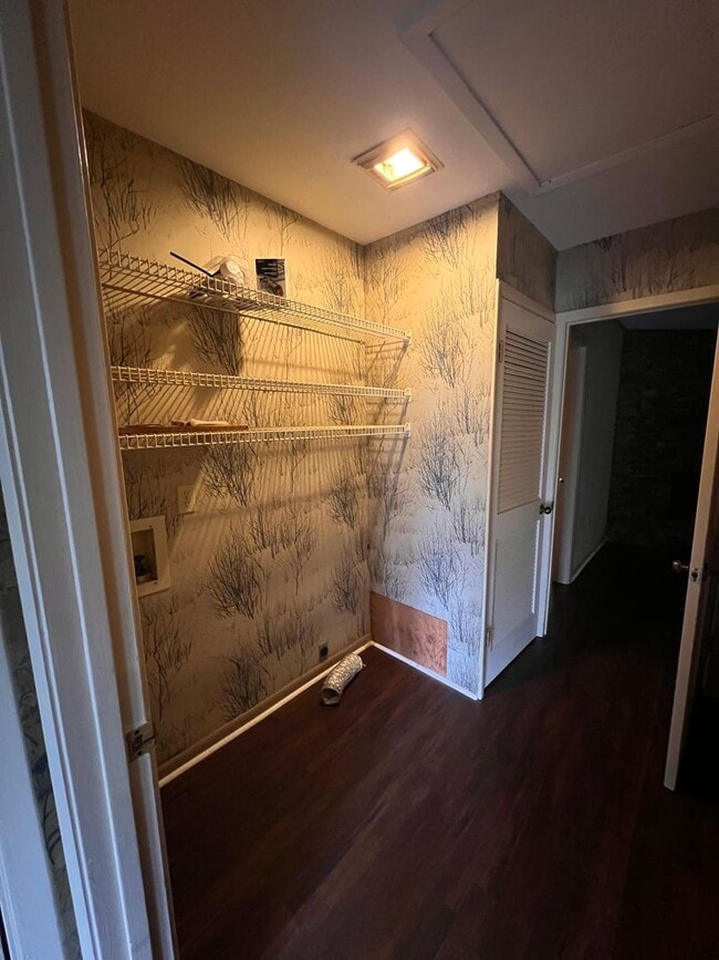 Building Photo - Hampton 1351-1353