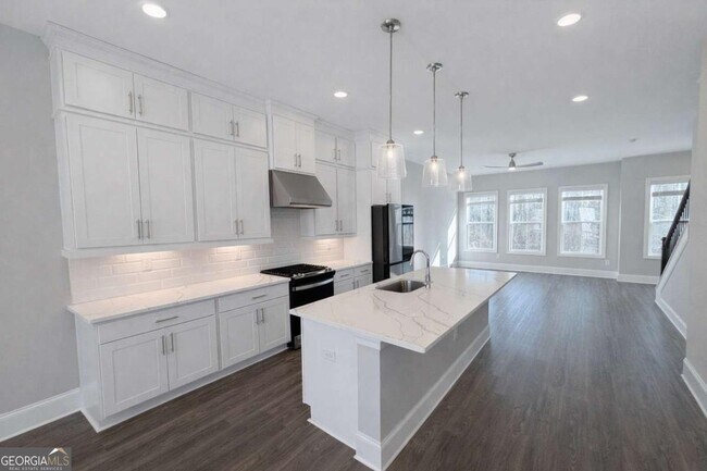 Building Photo - 1375 Walking Wy