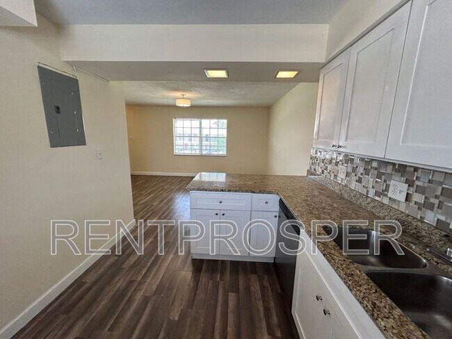 Building Photo - 5505 Hernandes Dr