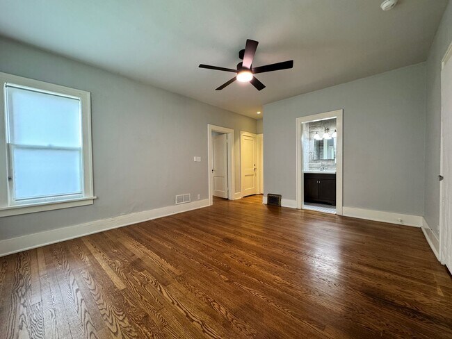 Building Photo - 2903 N Robinson Ave
