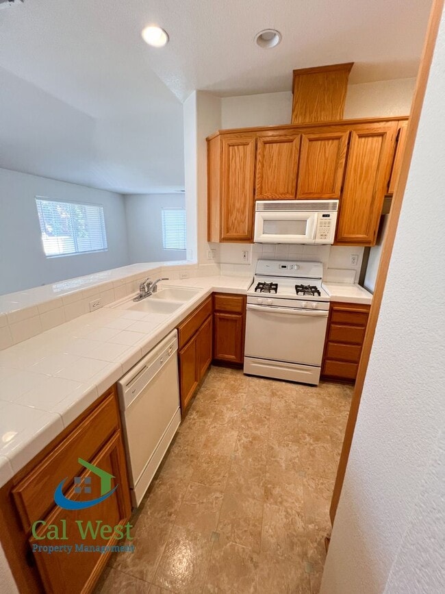 Building Photo - $3395 - 2BD/2BA Beautiful Palmia Condo Near Cottle Road & 85 Available Now!