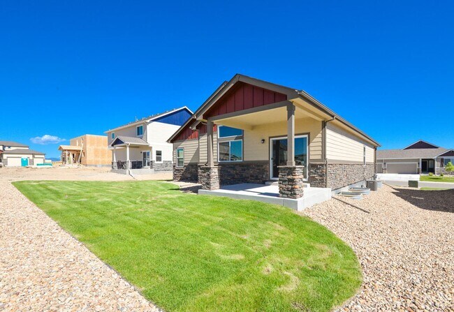 Building Photo - Beautiful 5 bed 3 bath home in the Pelican...