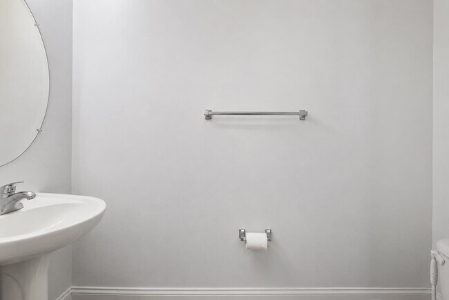 Building Photo - 209 Blue Heron Dr