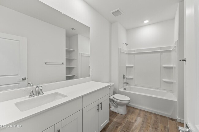 Building Photo - 15849 W Gray Fox Trl