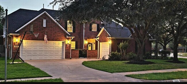 Building Photo - 23631 Finbury Ln
