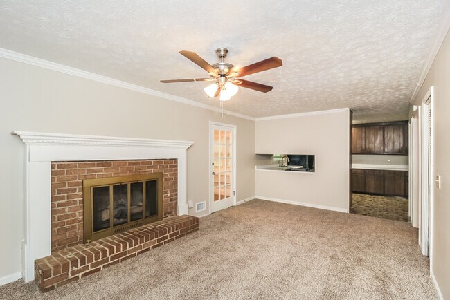 Building Photo - Fantastic 4bd/2.5ba home! Coming soon!