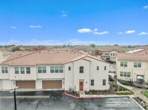Building Photo - 5301 E Commerce Way