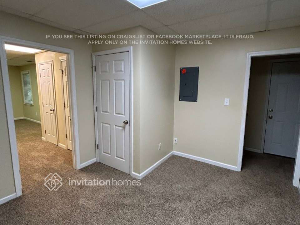 Building Photo - 6007 Armor Dr