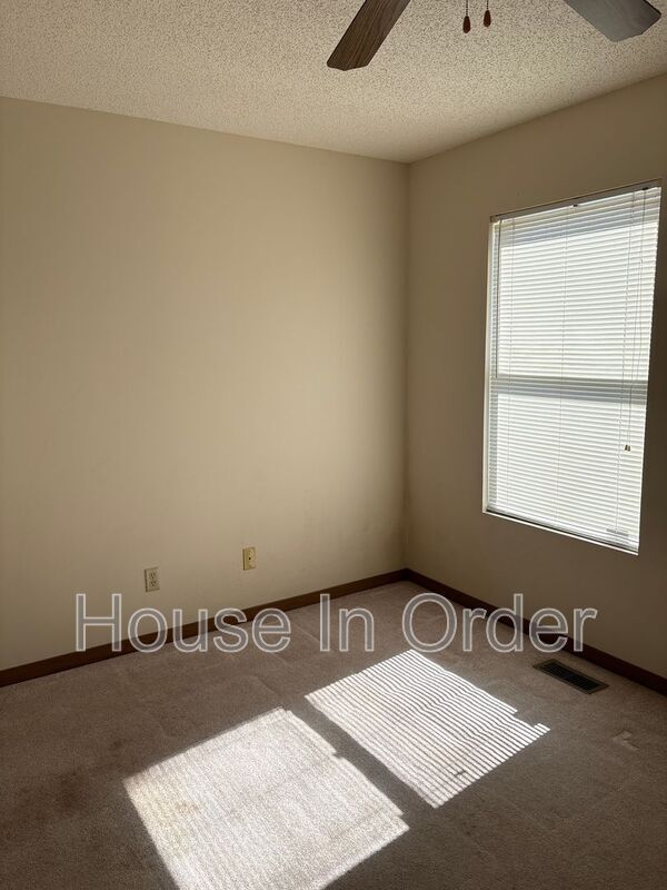 Building Photo - 1230 State St