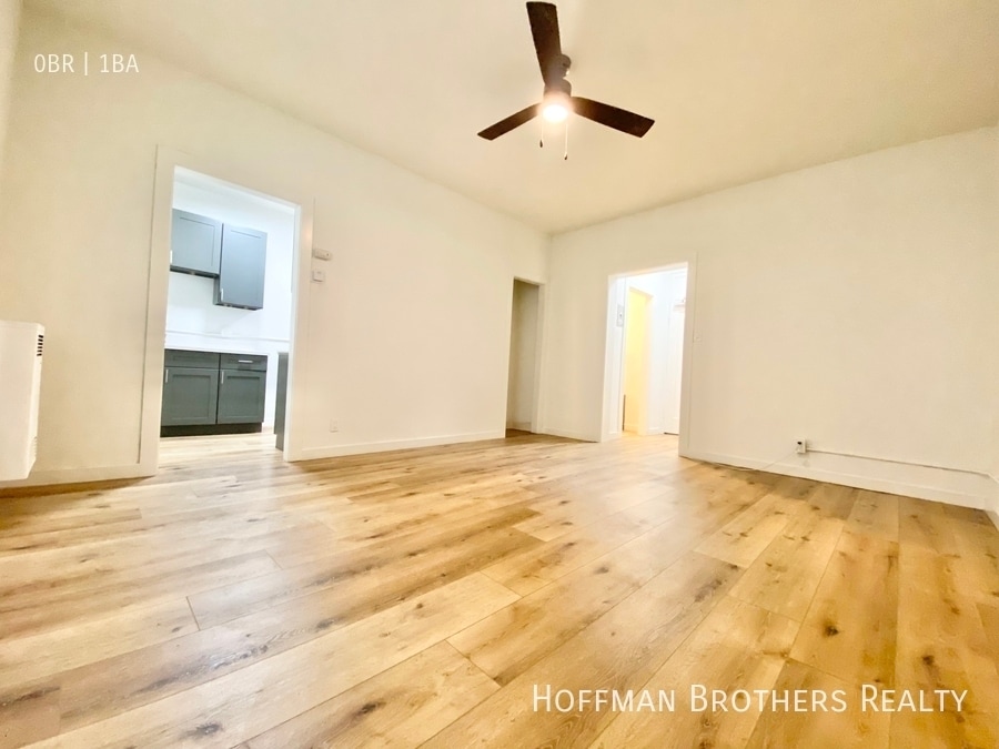 Building Photo - 960 S Oxford Ave