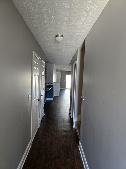 Building Photo - 333 Tara Commons Cir