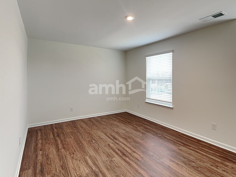 Building Photo - 612 Hamilton Park Dr
