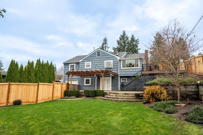 Building Photo - 4Bd/2.5Ba Seattle House