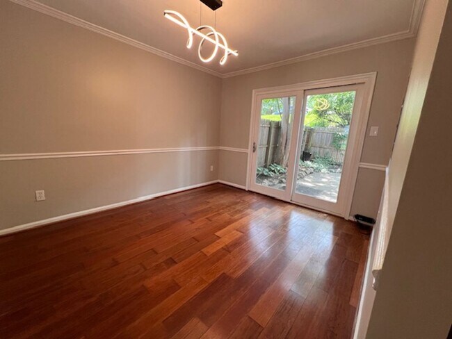 Building Photo - 8501 Westover Ct
