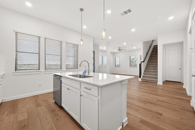 Building Photo - 3203 Home Ct