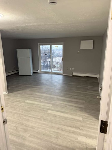 Building Photo - 13540 Superior Rd