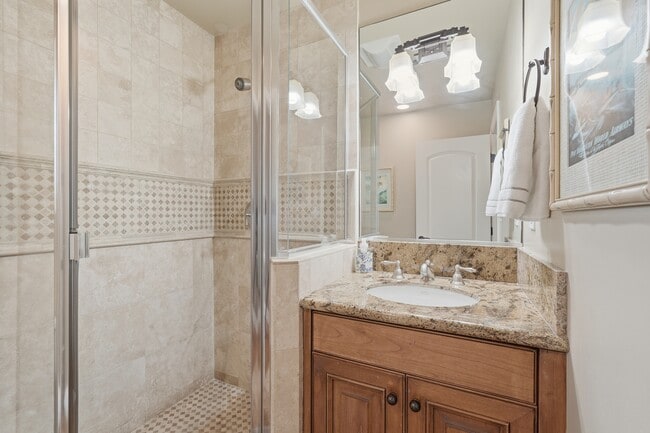 Building Photo - 424 N Broadway