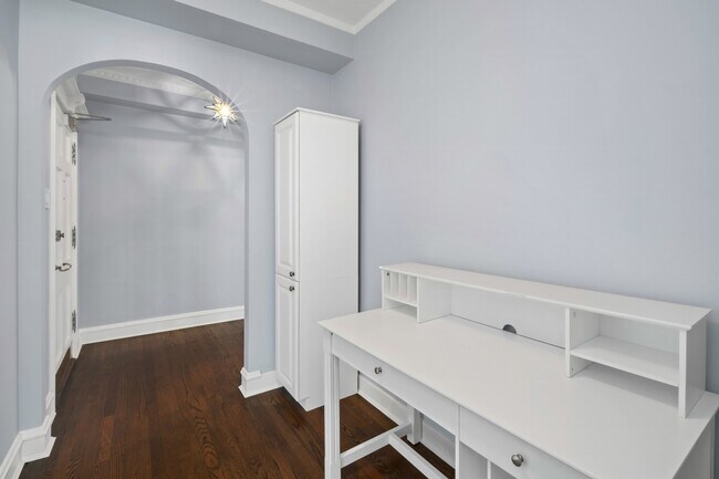 Building Photo - 4300 N Marine Dr