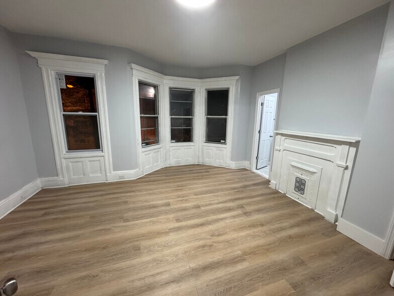 Building Photo - 124 Tuers Ave