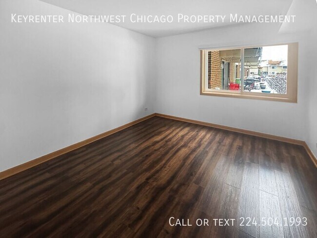 Building Photo - 3000 Bayside Dr