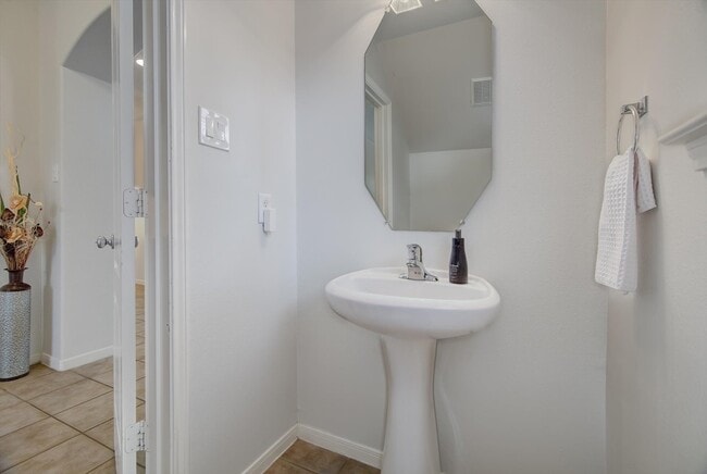 Building Photo - 7439 Hollister Spring