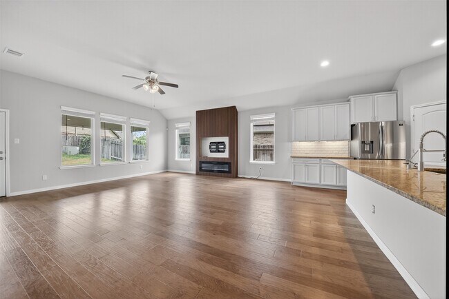 Building Photo - 18102 Humber River Ln