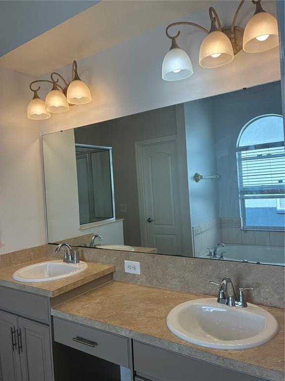 Building Photo - 31318 Heatherstone Dr