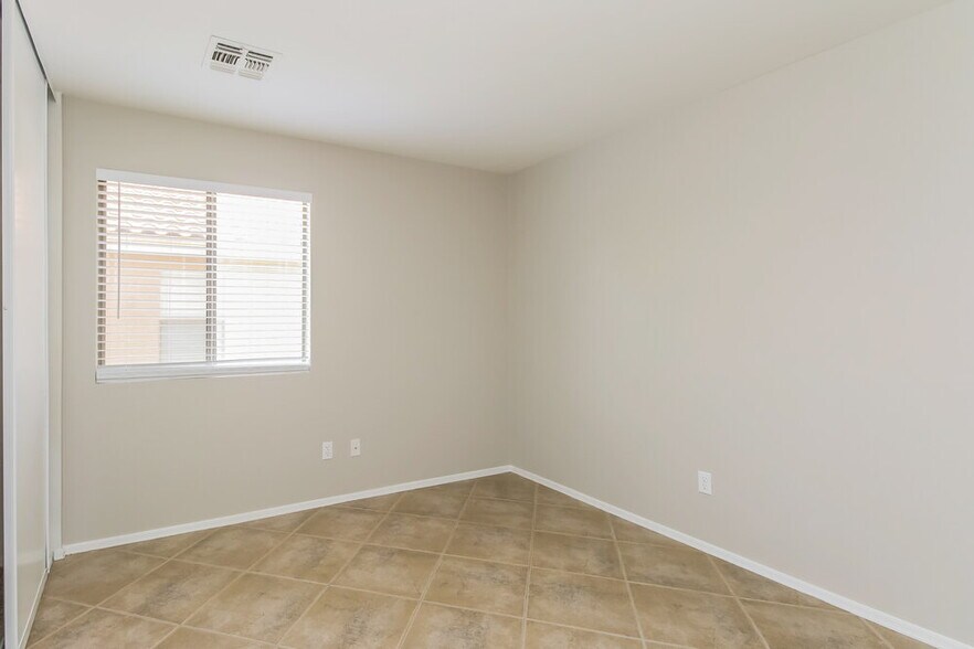 Building Photo - 5743 E Flossmoor Cir