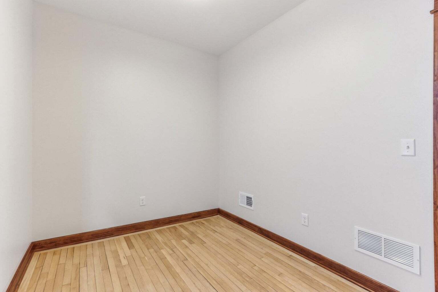 bedroom 2 - 351 E Deer Pl