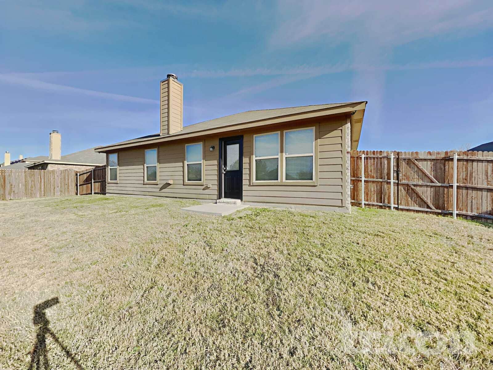 Building Photo - 1807 Kings Cross Dr