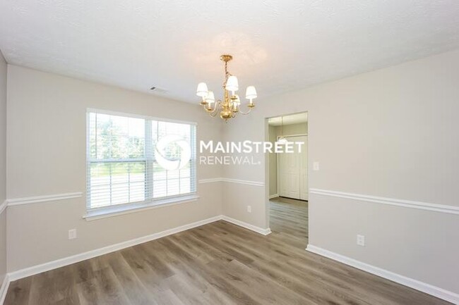 Building Photo - 877 Terance Ave