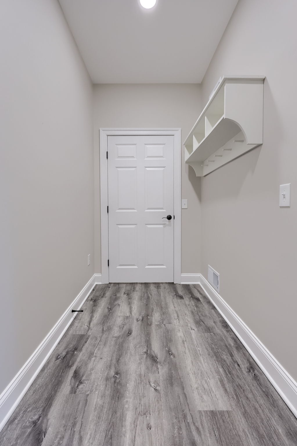 Building Photo - 231 E Main St