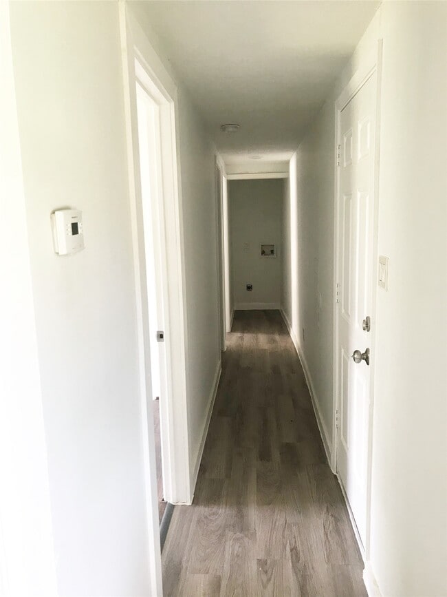 Building Photo - 3510 Fox Dr