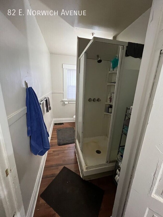 Building Photo - 82 E Norwich Ave