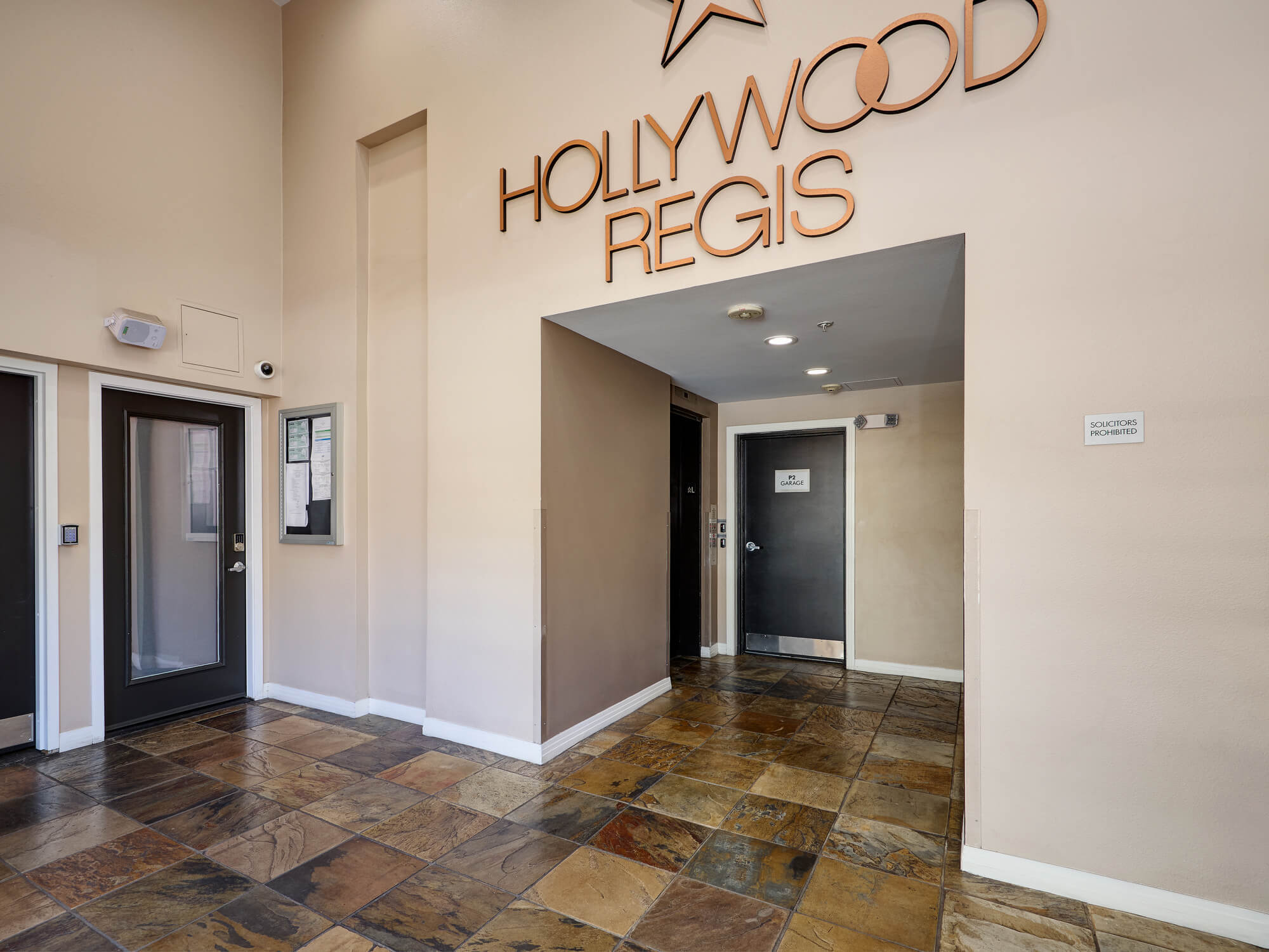 Building Photo - 7320 Hawthorn Ave