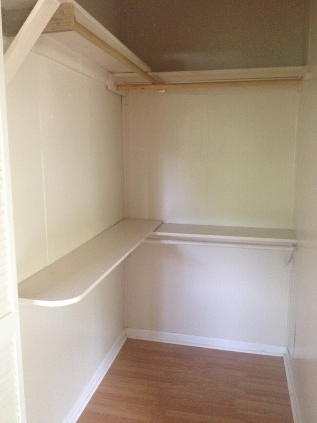 Building Photo - Beautiful Historic Dade City 4BR/3BA Home NO APPLICAATION FEE!!