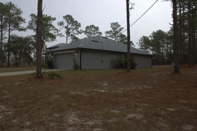 Building Photo - 4BR/2BA home available for rent in Weeki Wachee