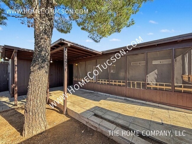 Building Photo - 3740 S Jessica Ave