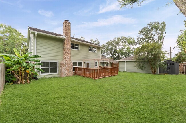 Building Photo - 9611 Hearthwood Dr